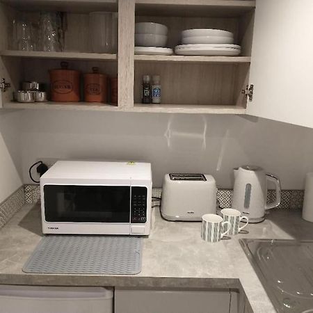 Cosy Garden Studio Room Minimum Two Night Booking Brighton Exterior foto