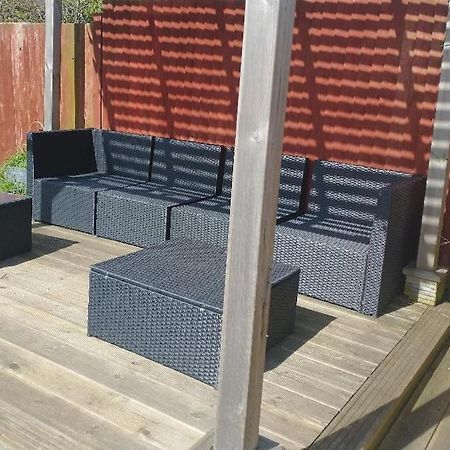 Cosy Garden Studio Room Minimum Two Night Booking Brighton Exterior foto
